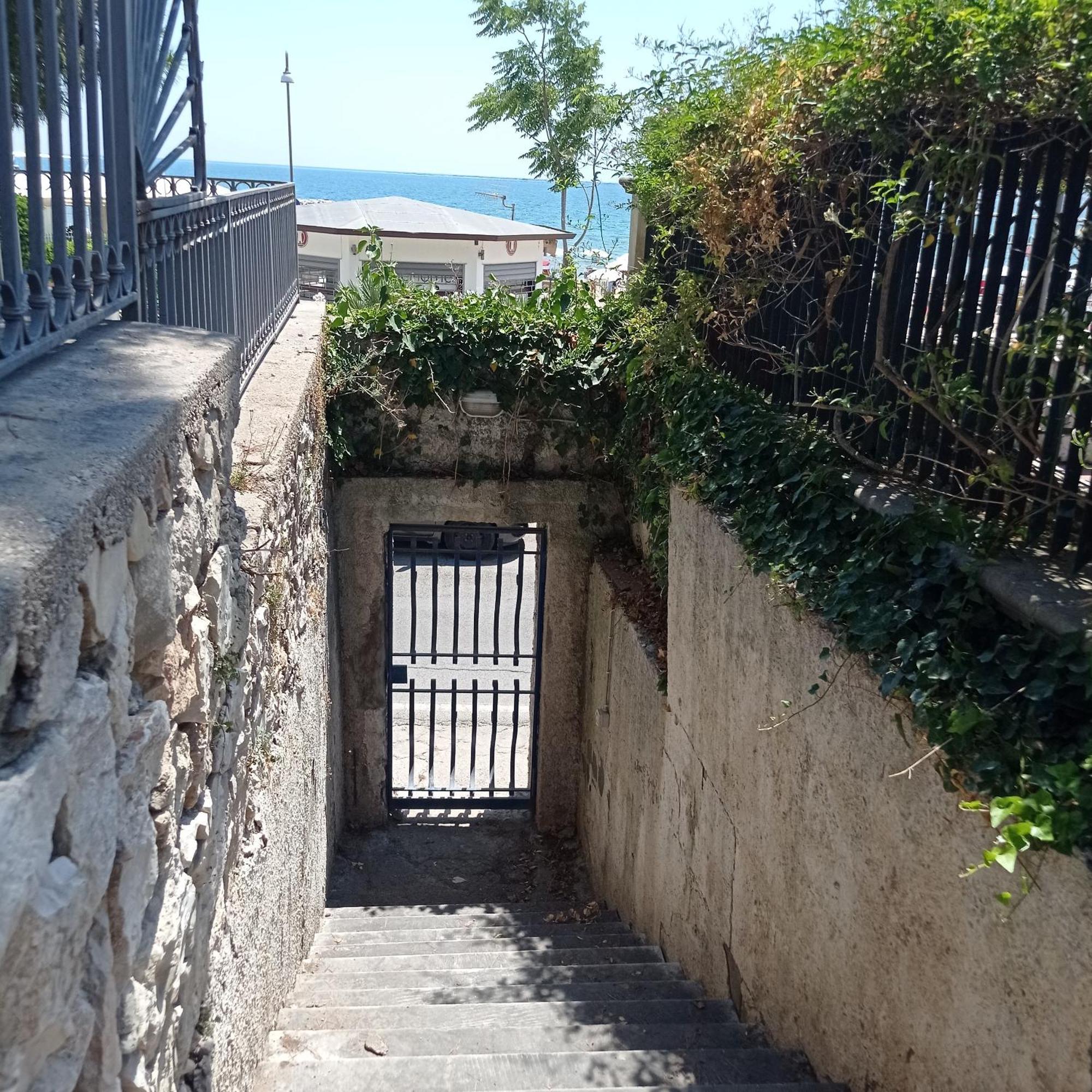 Alloggio Panoramico Sul Mare Di Vindicio Formia Exteriör bild